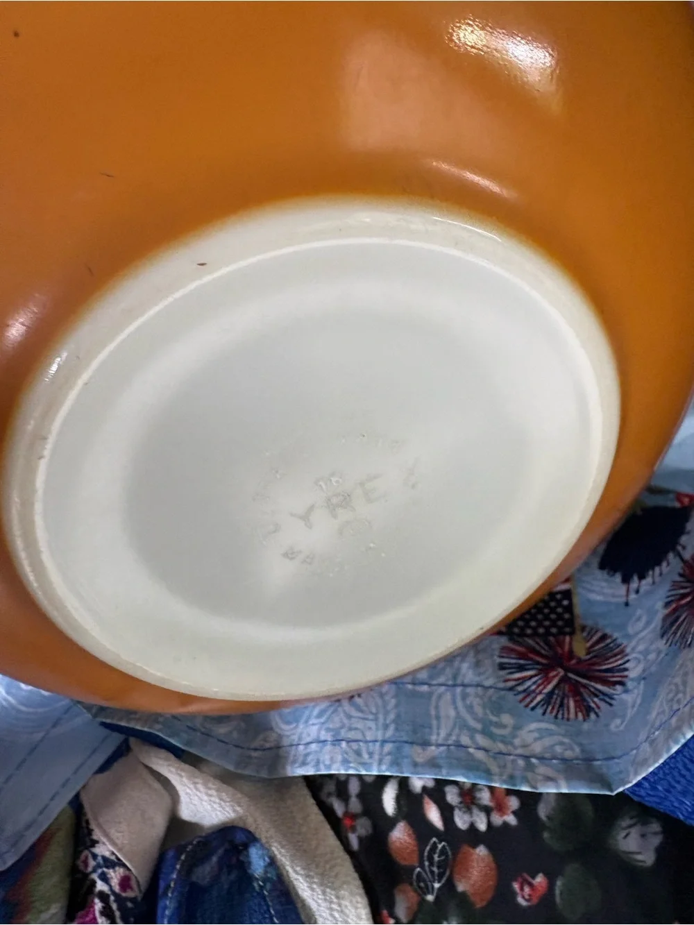 Pyrex Old Orchard Cinderella mixing bowl, likely the 4-quart model #444